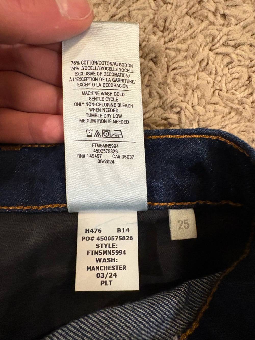 NWT Favorite Daughter Valentina Straight Leg Jeans in Manchester SIZE 25 - Picture 6 of 6